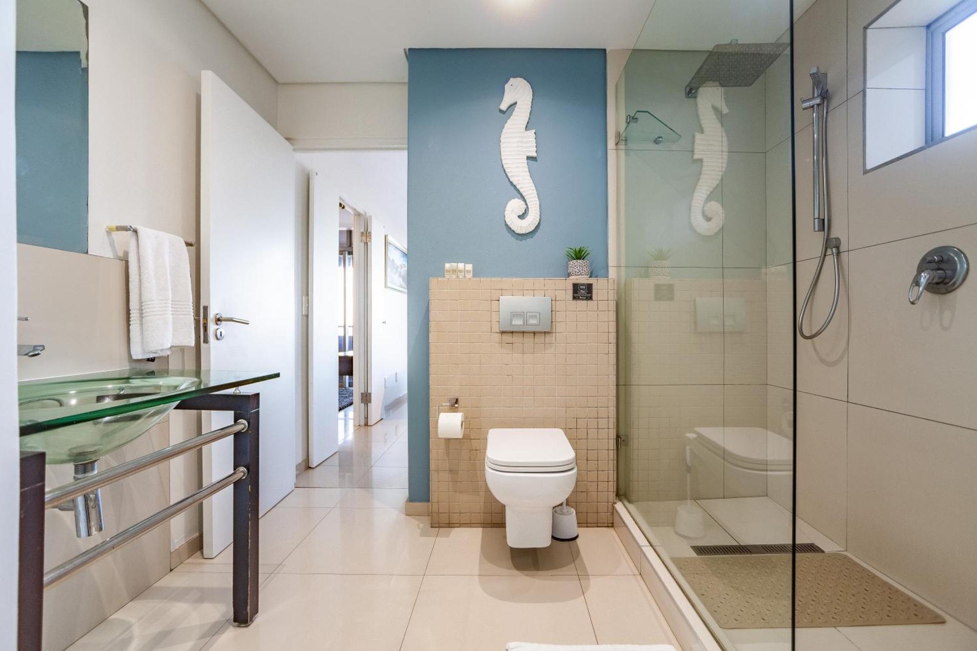 Modern Beachfront With Ocean Views - Infinity G9, Blouberg, Cape Town * Bloubergstrand