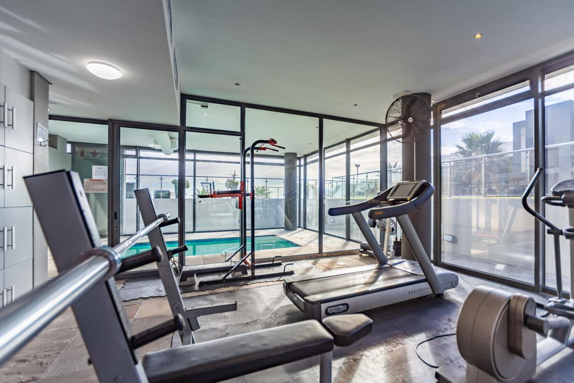 Apartment Modern Beachfront With Ocean Views - Infinity G9, Blouberg, Cape Town