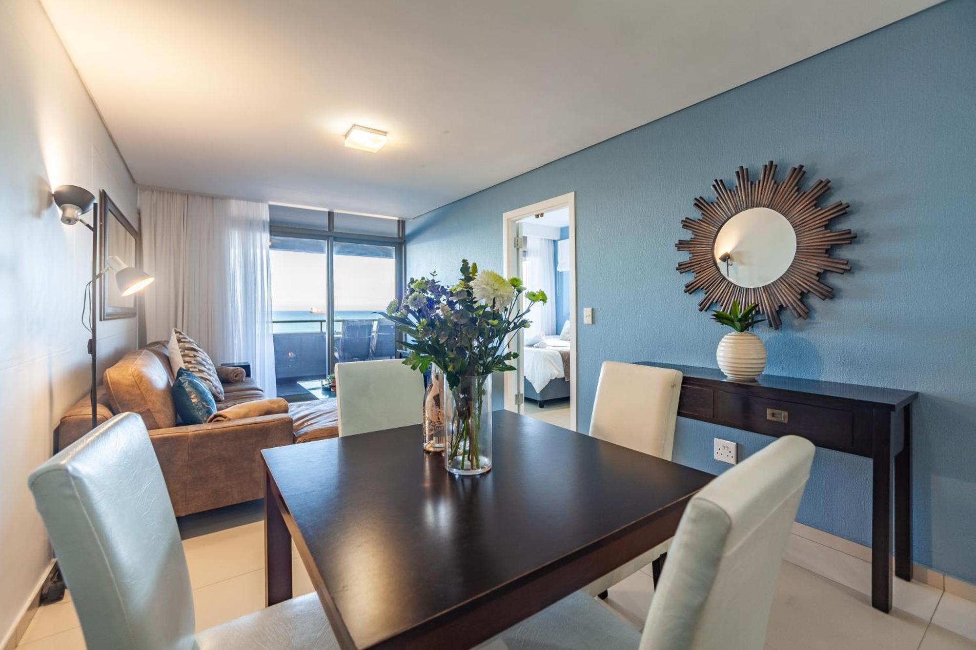Apartment Modern Beachfront With Ocean Views - Infinity G9, Blouberg, Cape Town *
